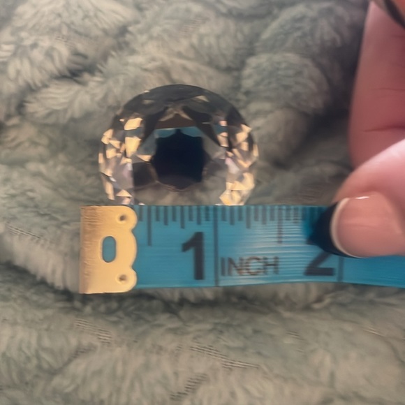 Crystal and Black Bezeled Drawer Knobs set of 10 with Hardware. - Picture 4 of 8